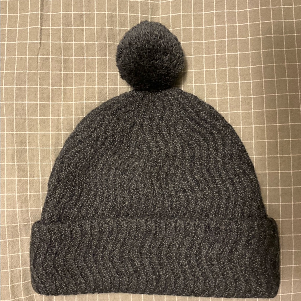 Cozy Gray Knit Pom-Pom Beanie